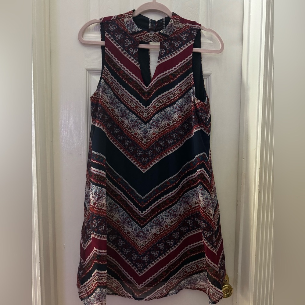 Trixxi Paisley Dress Button Neck Closure Collar. Size M